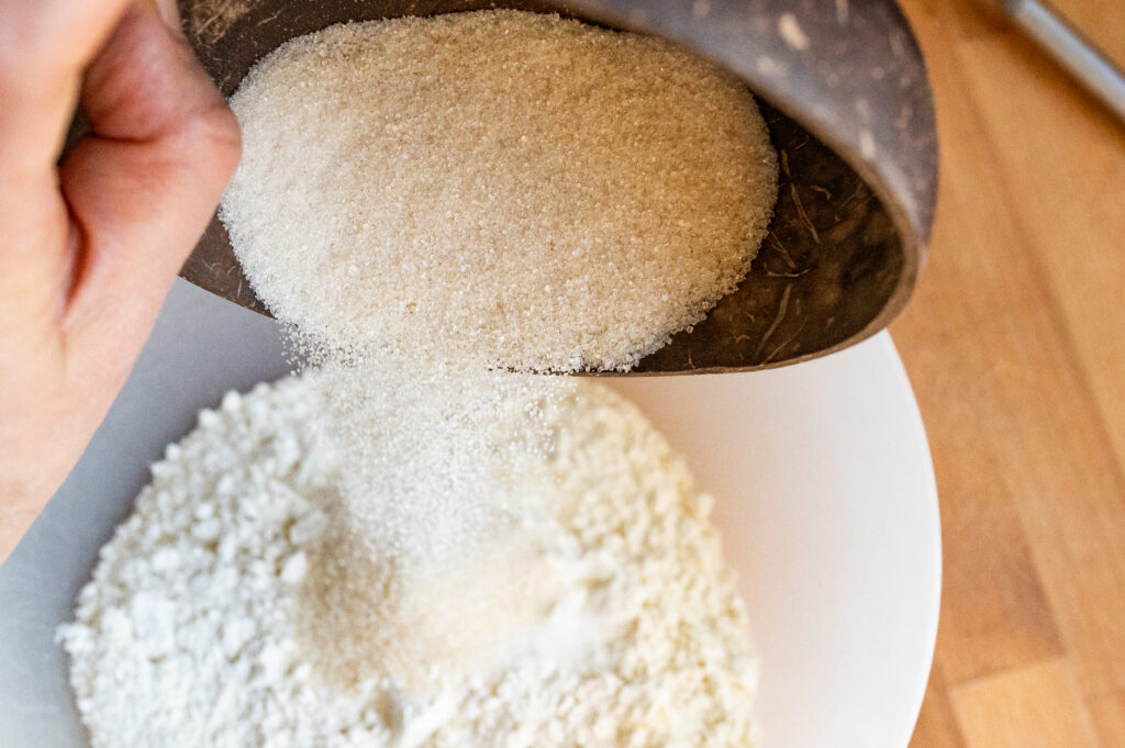 HEFEZOPF Zucker zum Mehl geben