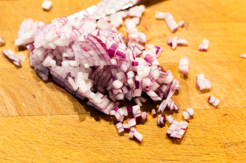 VEGANES METT AUS REISWAFFELN - Zwiebel gewürfelt